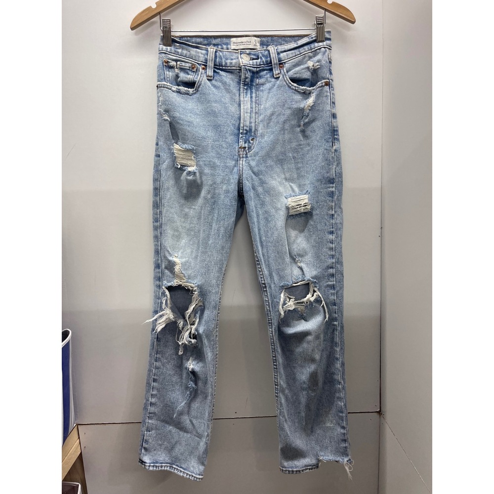Abercrombie & Fitch Ultra High Rise Ankle Straight Distressed Jeans 27 4R Light